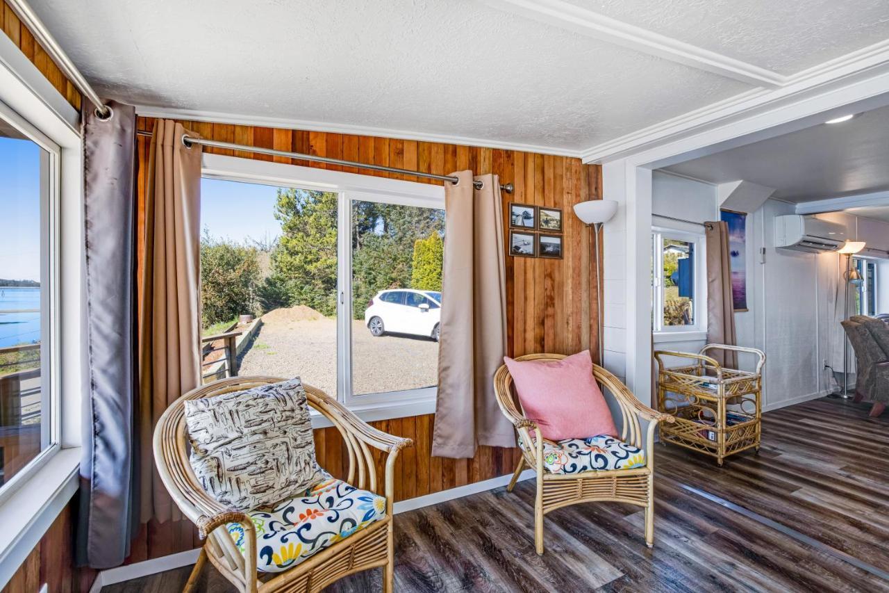 Fisherman'S Dream Boat House Garibaldi Extérieur photo