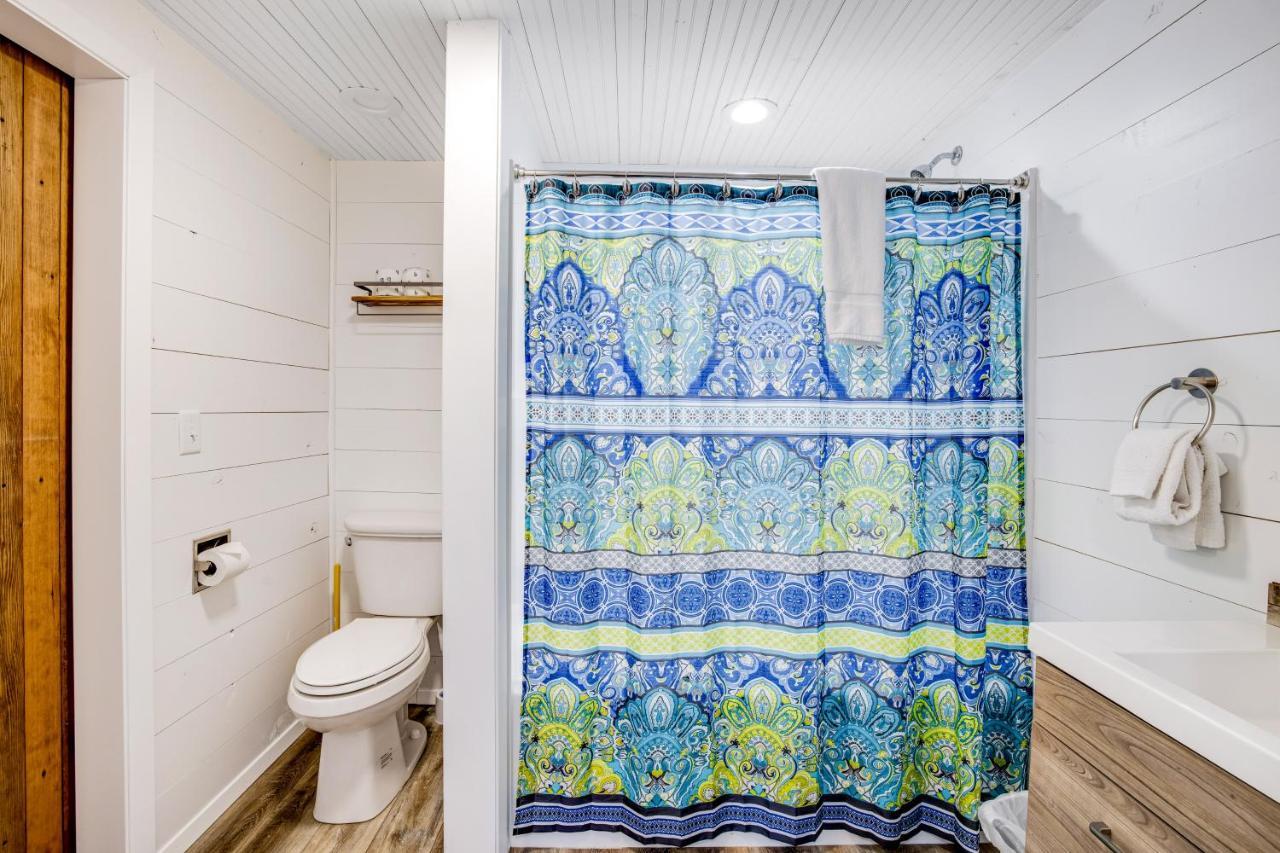 Fisherman'S Dream Boat House Garibaldi Extérieur photo