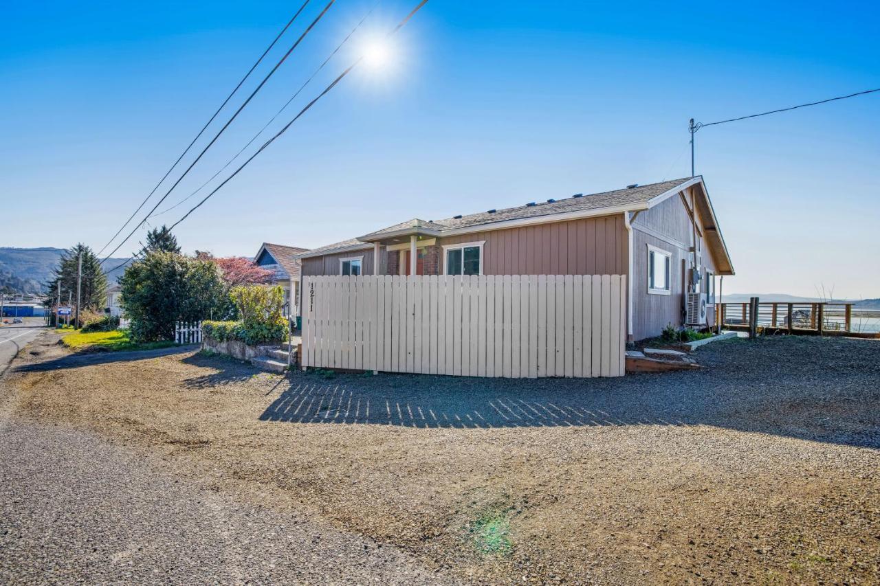 Fisherman'S Dream Boat House Garibaldi Extérieur photo